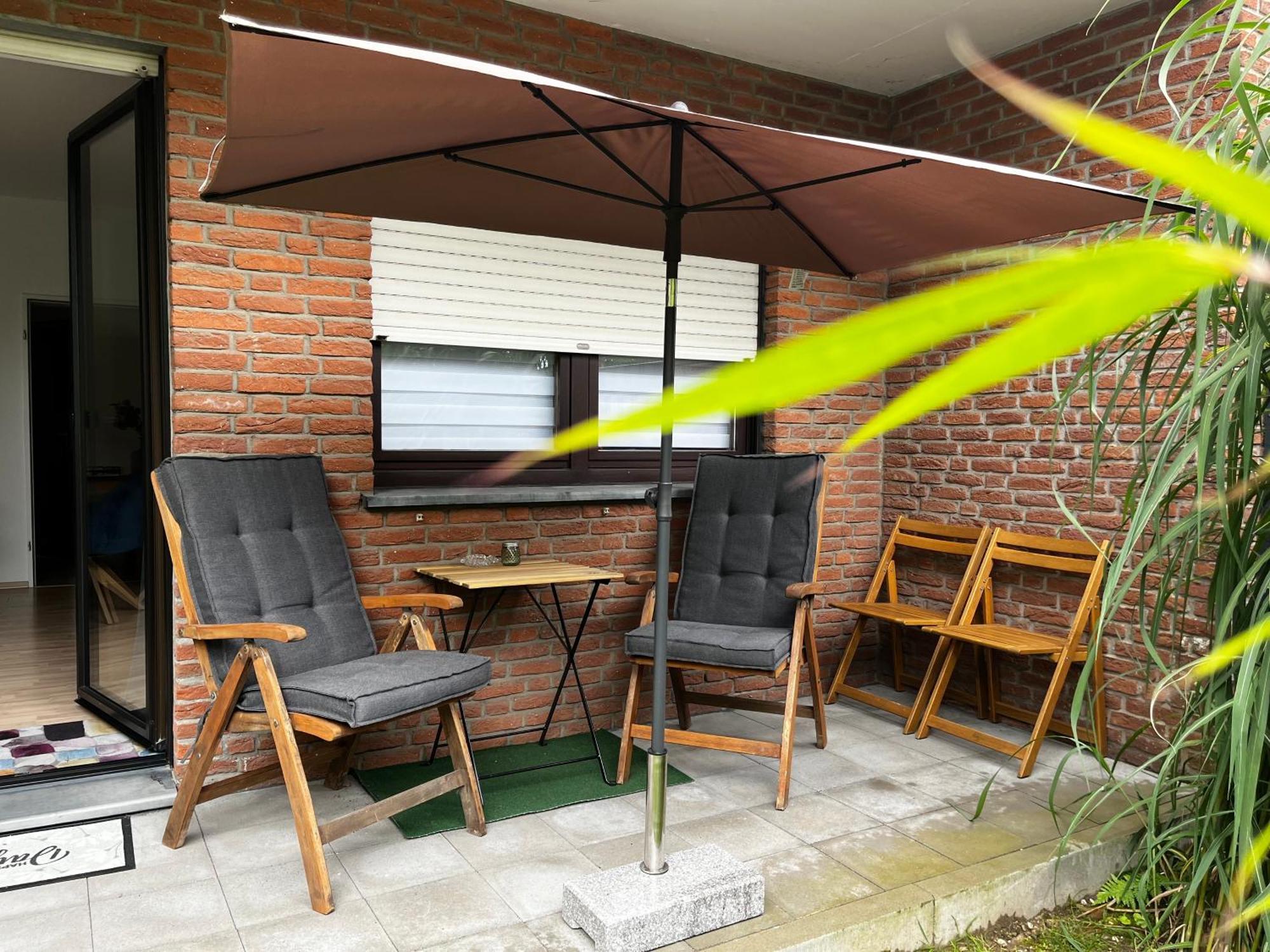 Katarinas House Mit 2 Fewo Stilvoll, Gemuetlich & Zentral Boxspringbett, Parkplatz, Balkon Oder Garten Moers Exterior photo